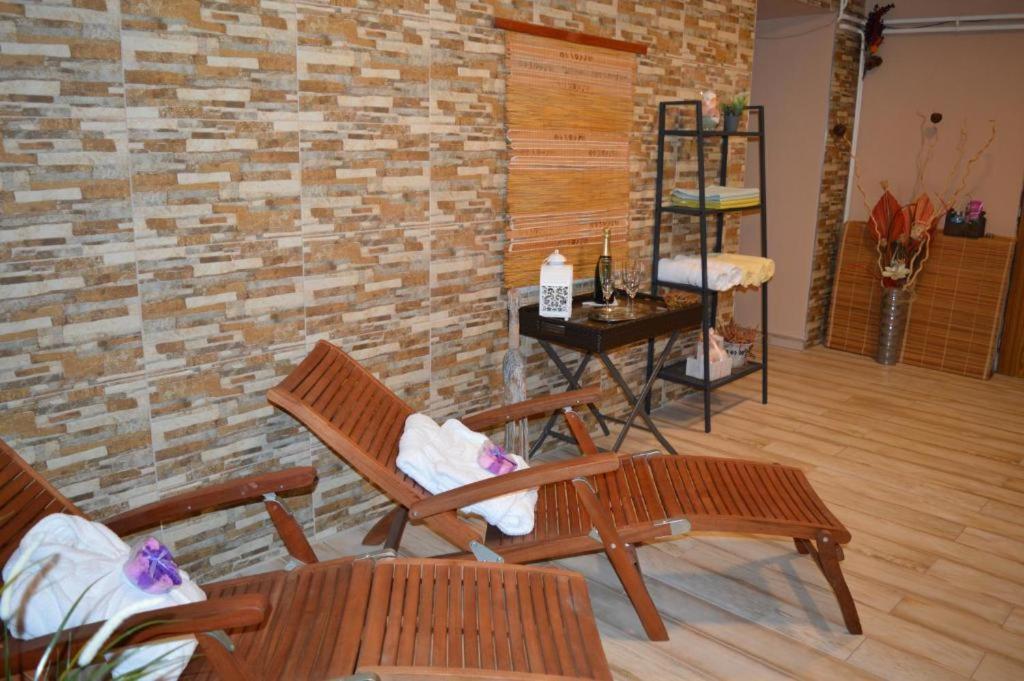 Hotel Maredis Rero โกเชนอฟ ภายนอก รูปภาพ